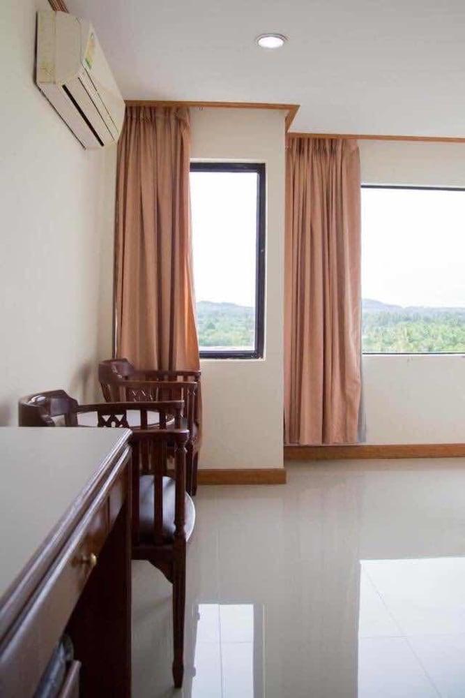 Sinkiat Thani Hotel Satun Esterno foto